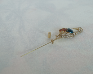Vintage FLORENZA Fashion Lapel Pin