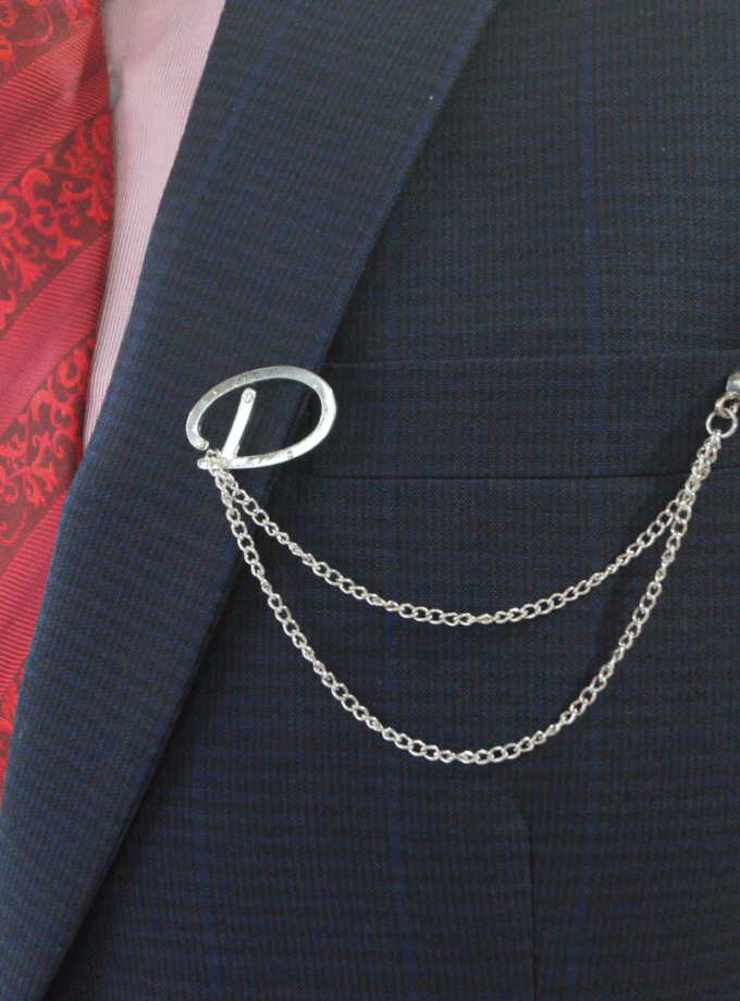 D-Pocket brooch chain