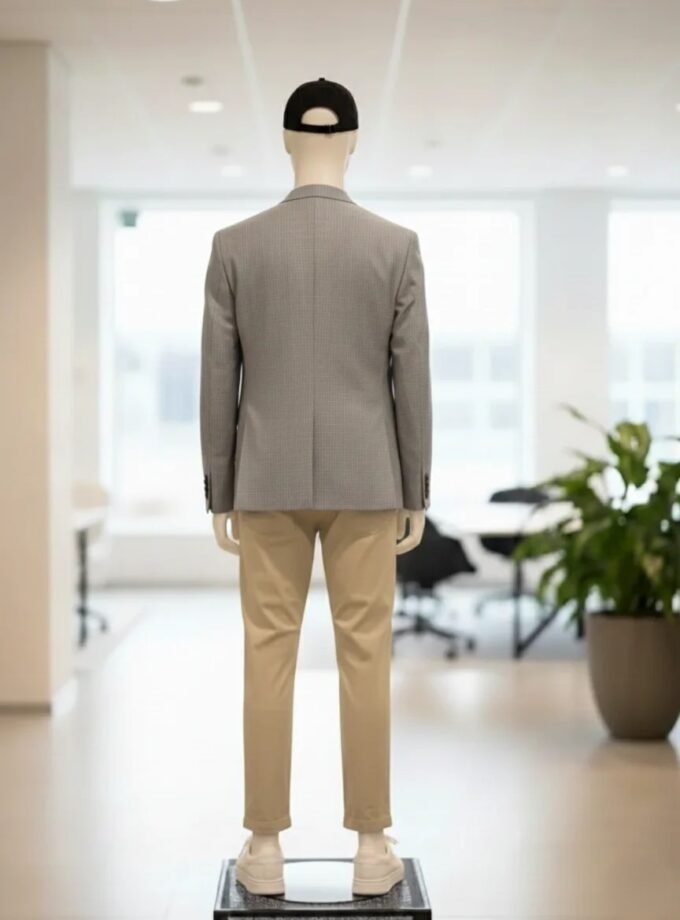 Elegant Gray Plaid Blazer